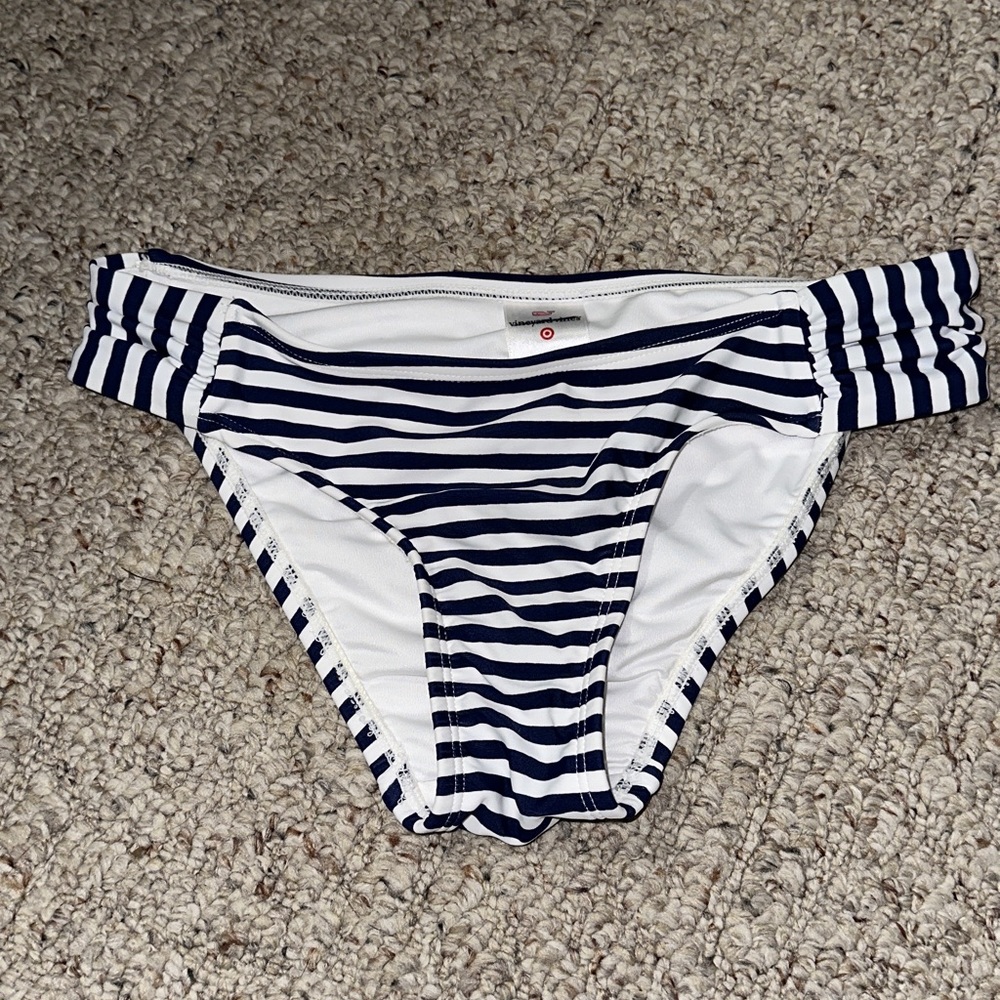 Vineyard vines xs